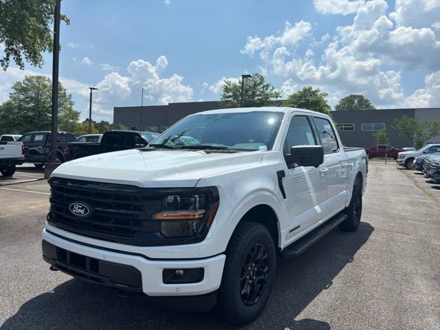 New 2025 Ford F150 XLT w/ Equipment Group 302A MID image 2