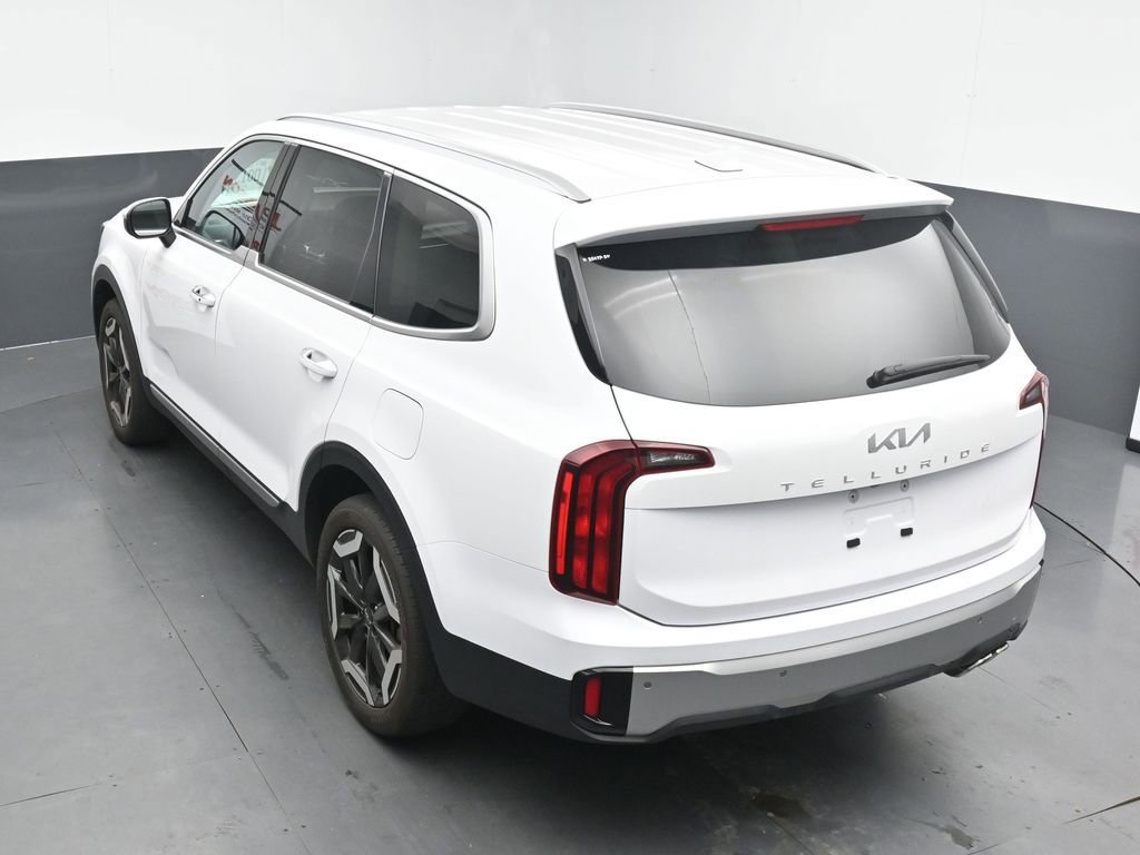 Used 2024 Kia Telluride S image 14