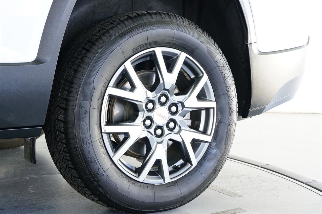 Used 2023 GMC Acadia SLT image 5