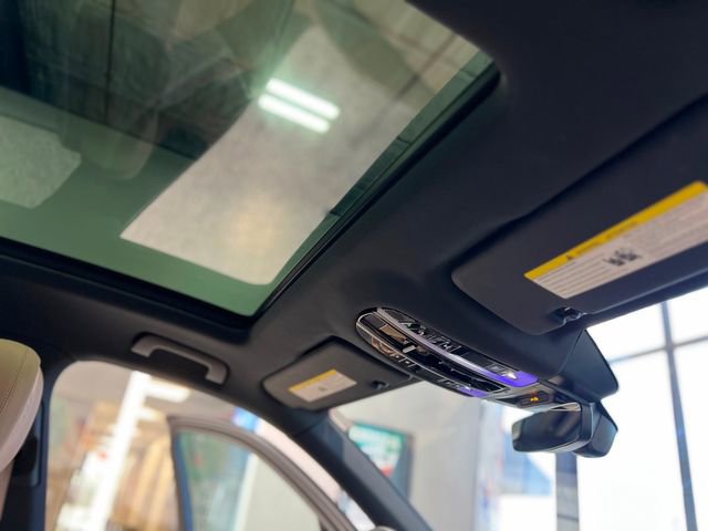 Used 2023 Porsche Cayenne Platinum Edition image 35