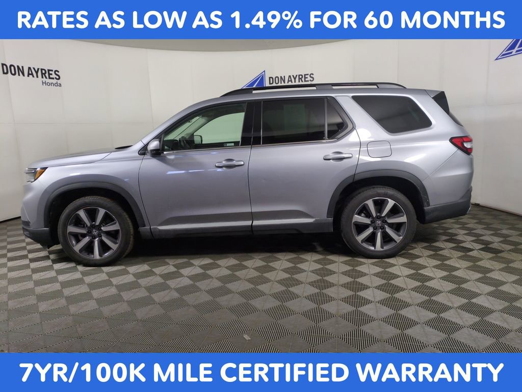 Used 2023 Honda Pilot Touring image 2