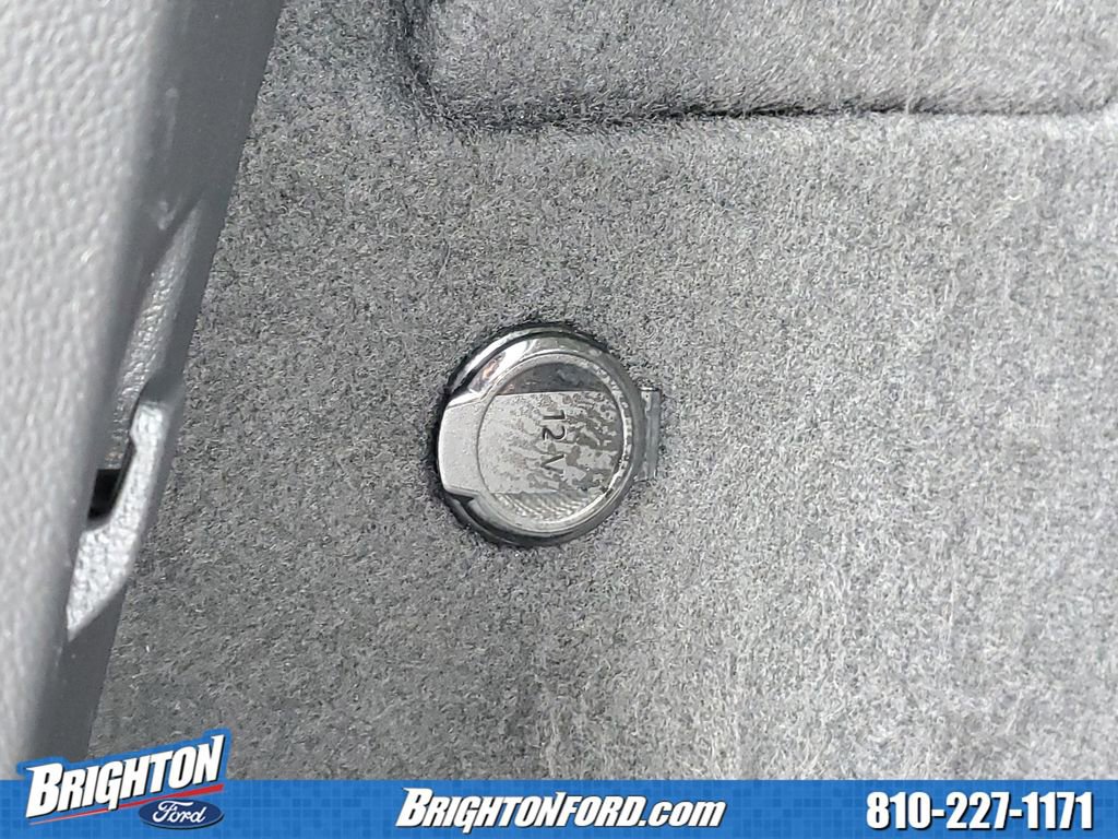 Used 2022 Volkswagen Taos SEL image 9