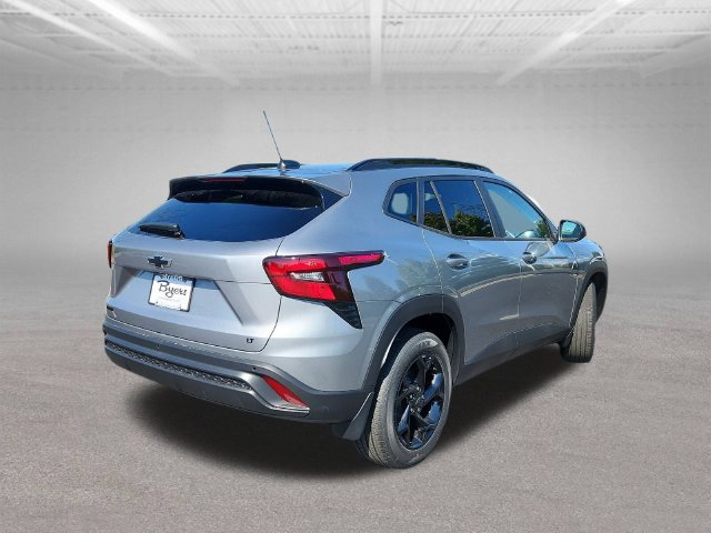 New 2026 Chevrolet Trax LT w/ Sunroof Package FWD image 7