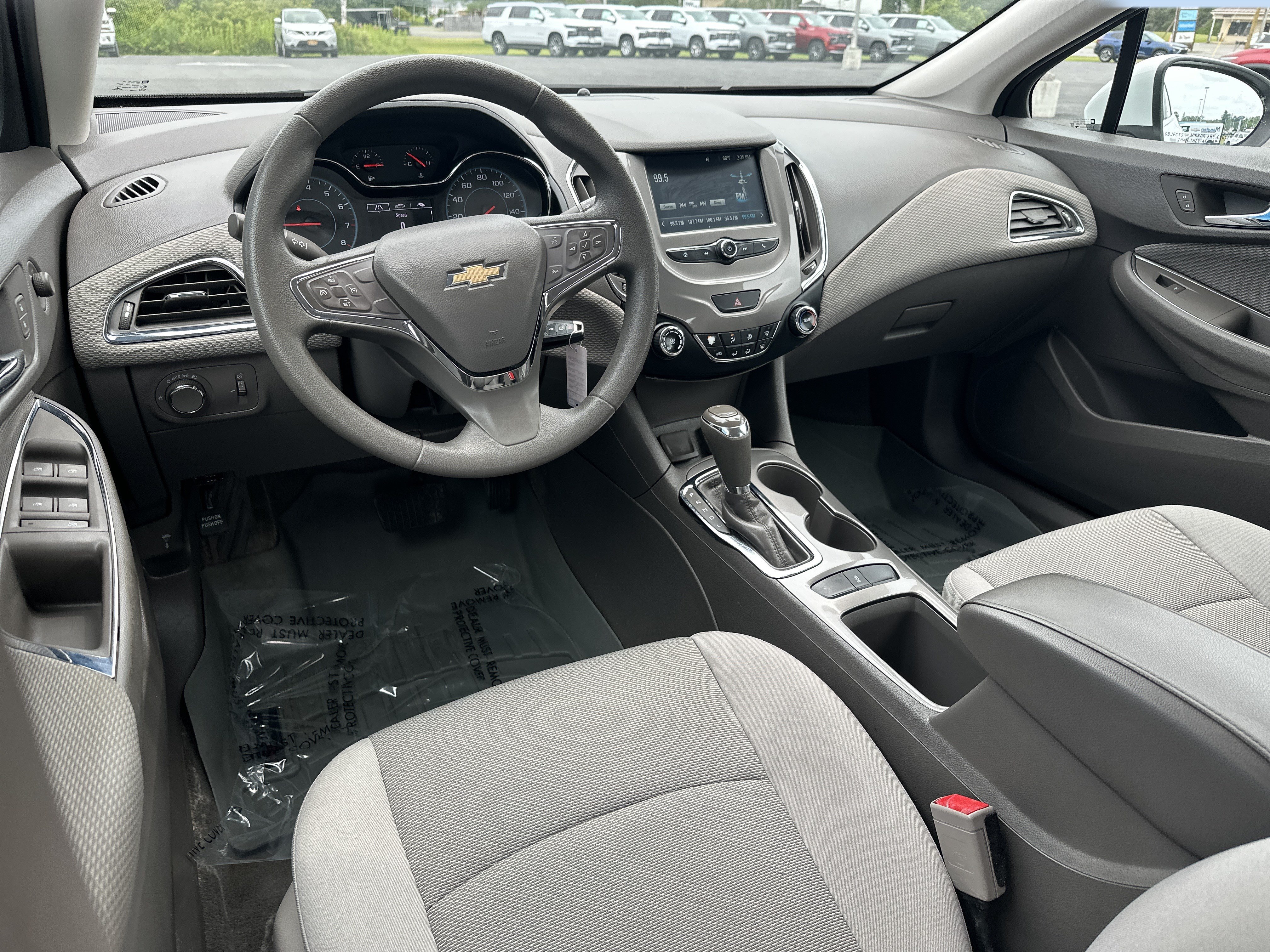 Certified 2018 Chevrolet Cruze LT FWD image 9