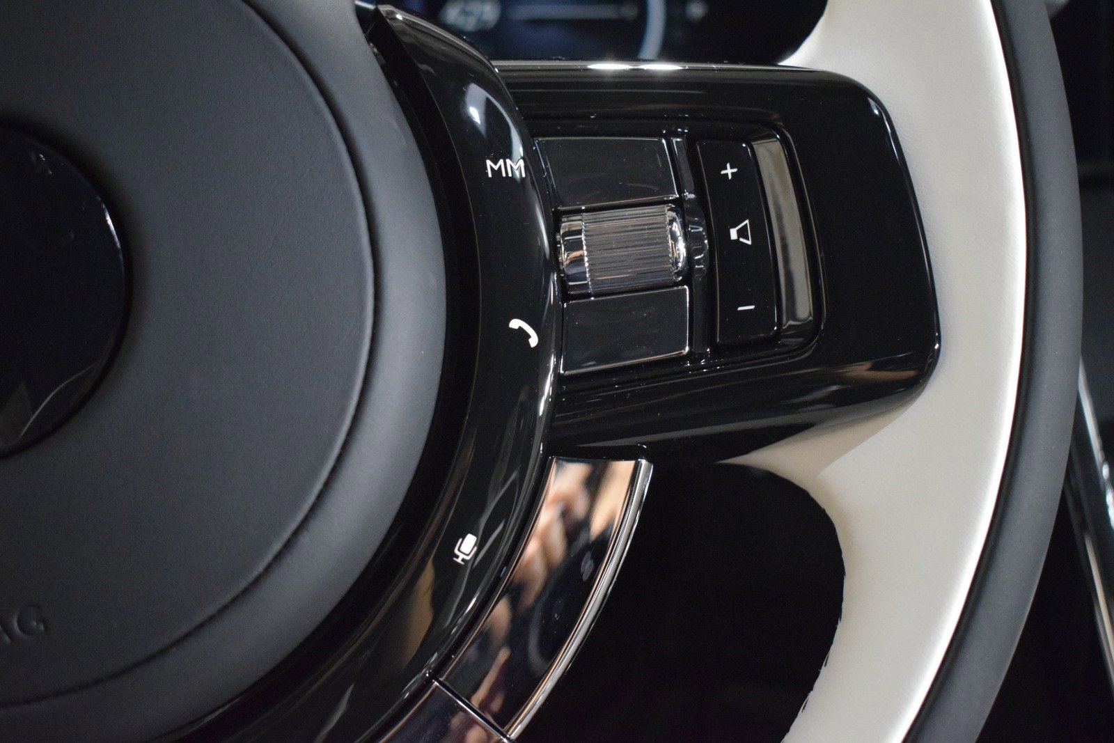 New 2026 Rolls-Royce Cullinan image 31