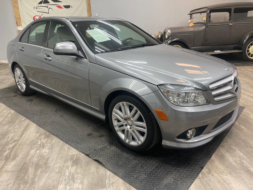 Used 2008 Mercedes-Benz C 300 Sedan image 3