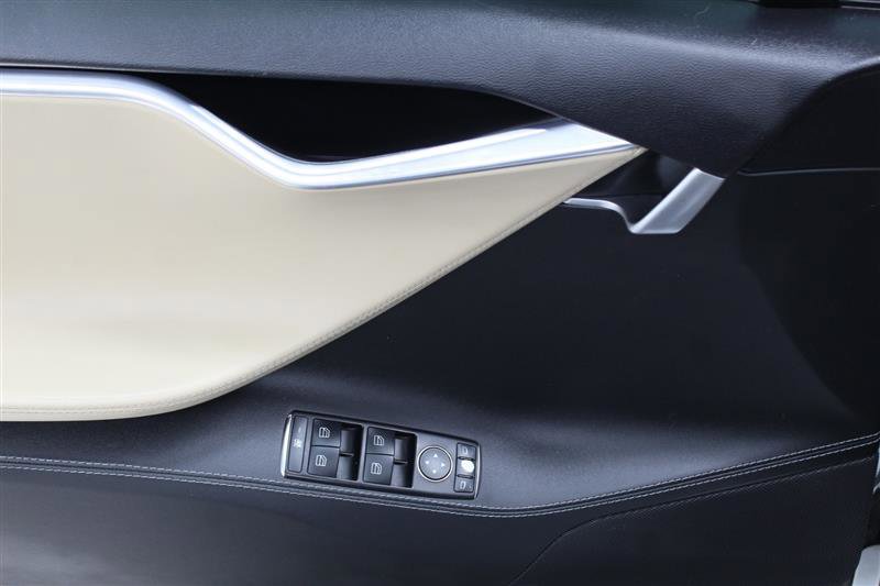 Used 2013 Tesla Model S image 15