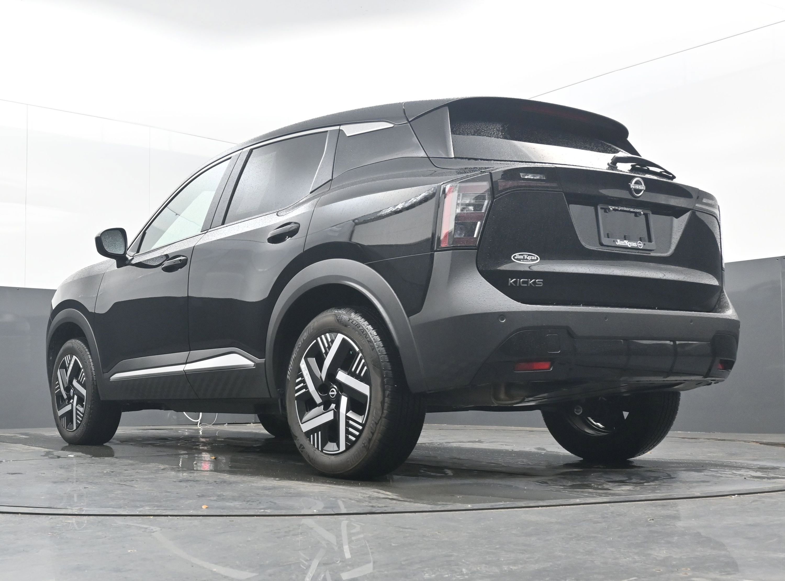 Certified 2025 Nissan Kicks SV image 26