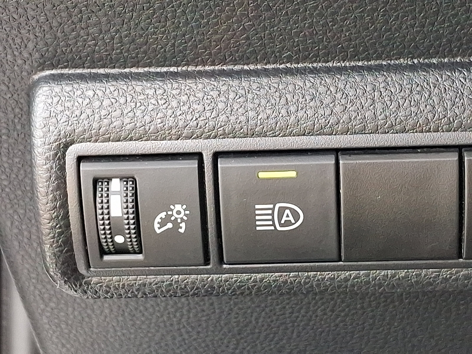 Certified 2025 Toyota Corolla LE FWD image 25