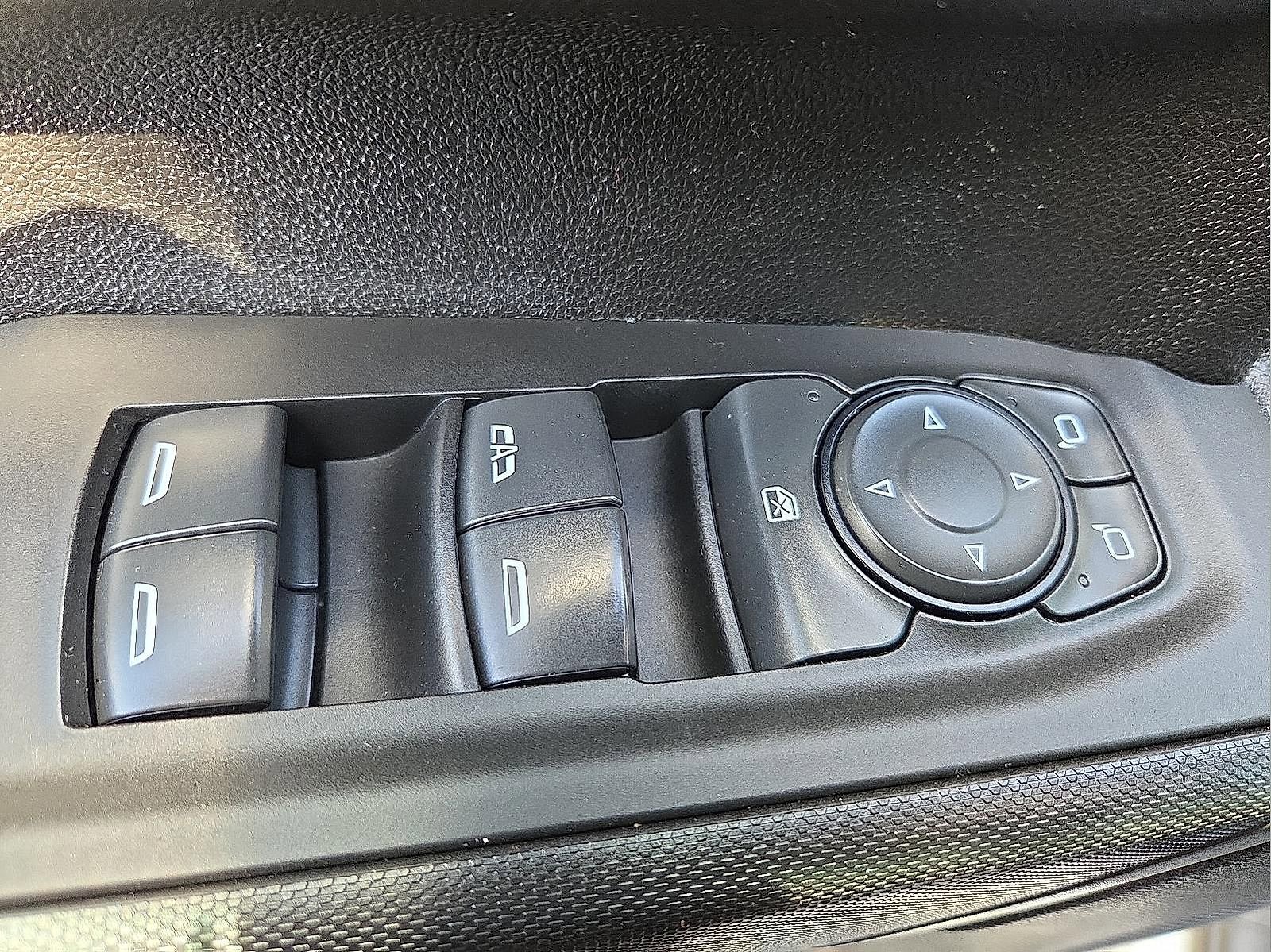 Certified 2025 GMC Sierra 2500 Pro w/ Convenience Package image 15