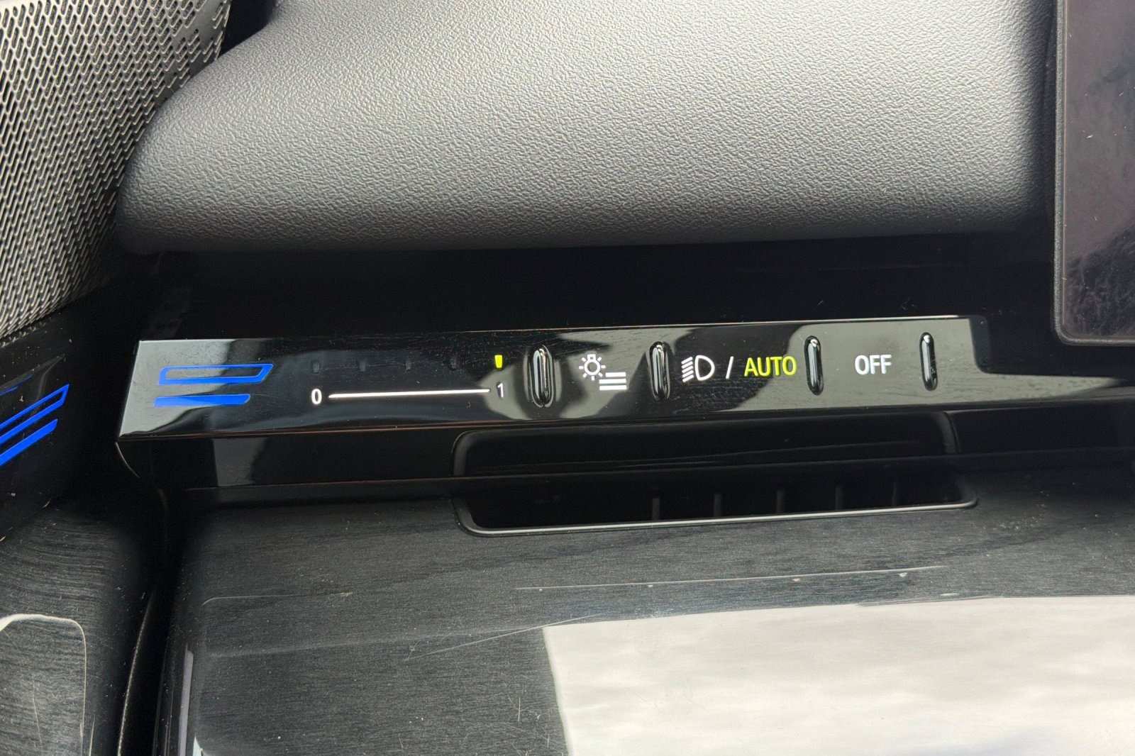 Certified 2024 BMW 530i w/ M Sport Package image 37