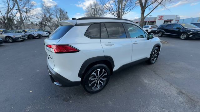 Used 2025 Toyota Corolla Cross SE image 16