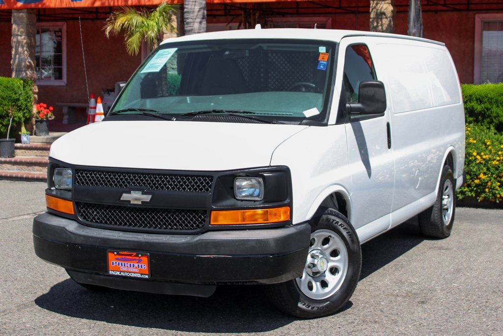 Used 2012 Chevrolet Express 1500 image 4