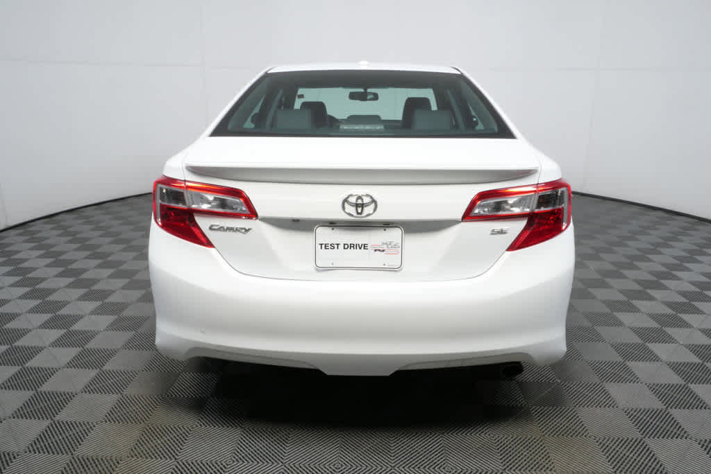 Used 2014 Toyota Camry SE w/ Leather Package image 25