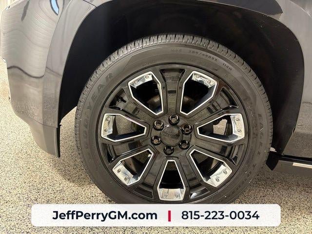 Used 2020 GMC Yukon Denali w/ Denali Ultimate Package AWD/4WD image 37
