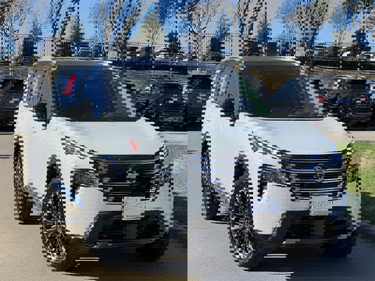 Certified 2025 Nissan Rogue Platinum w/ Tech Package image 2