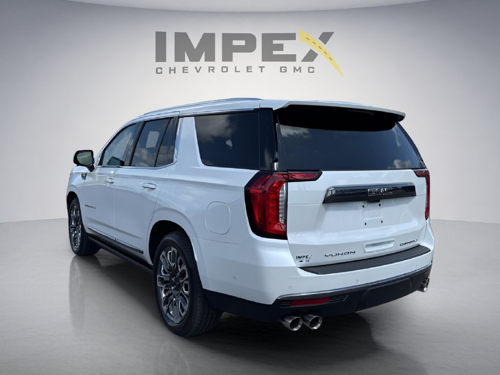 Used 2023 GMC Yukon Denali Ultimate AWD/4WD image 3