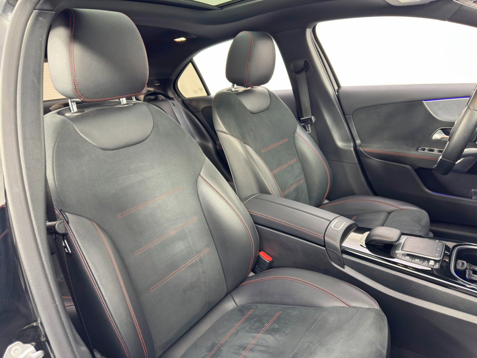 Used 2022 Mercedes-Benz A 220 image 38