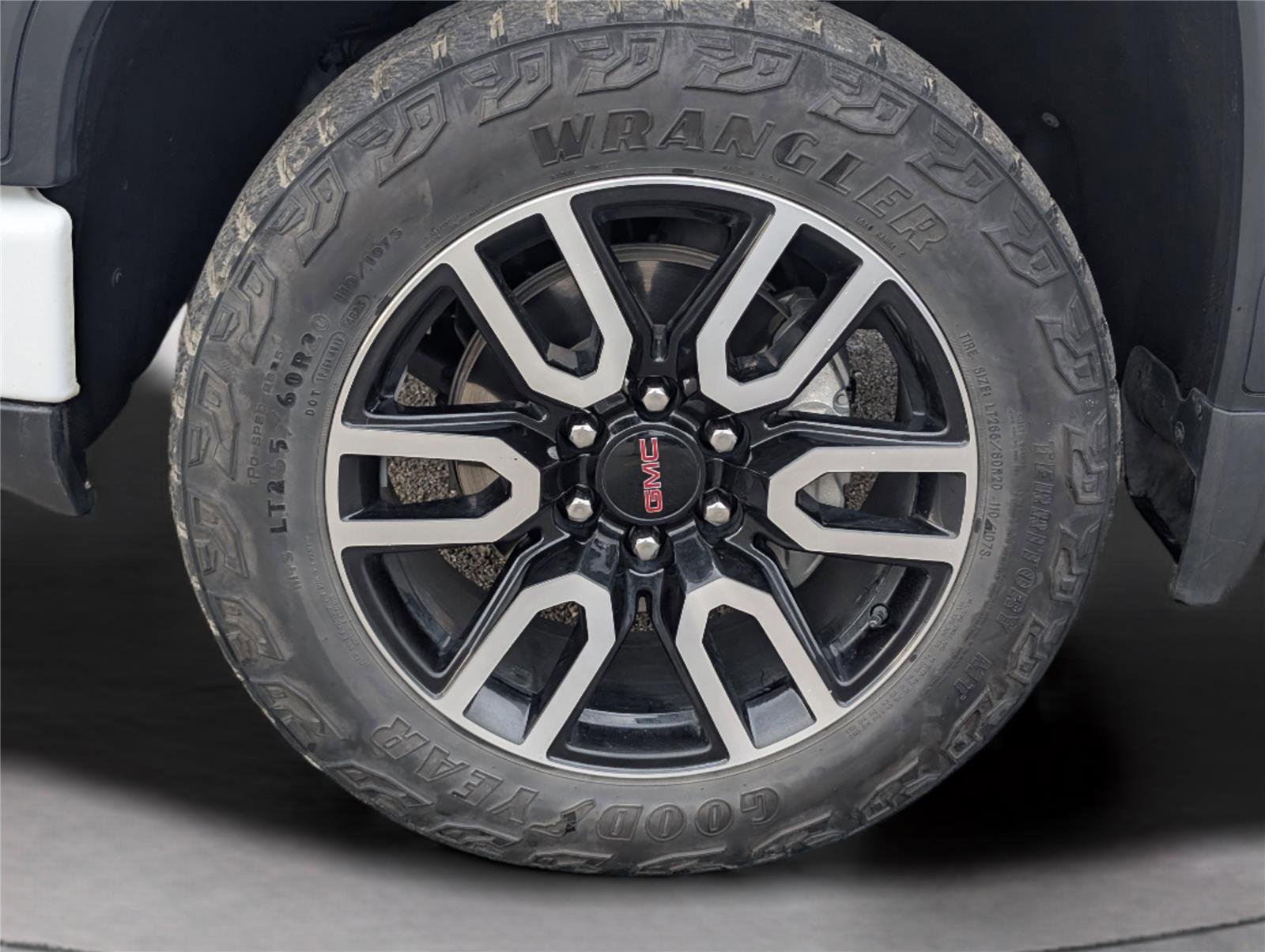 Used 2024 GMC Sierra 1500 AT4 w/ Technology Package image 43