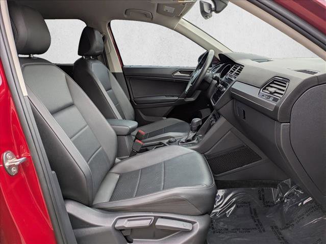 Used 2020 Volkswagen Tiguan SE image 20