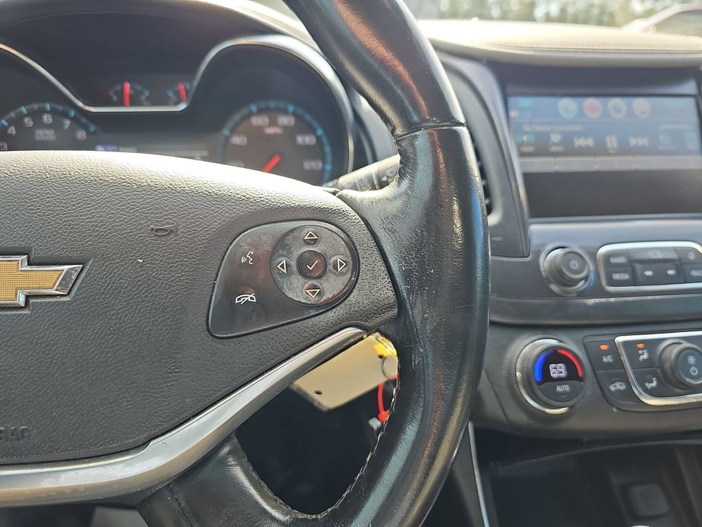 Used 2017 Chevrolet Impala LT image 22