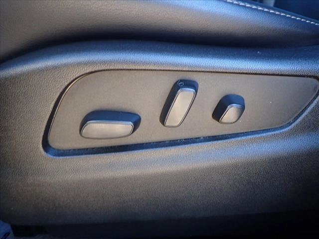 Used 2023 Cadillac XT4 Premium Luxury image 13