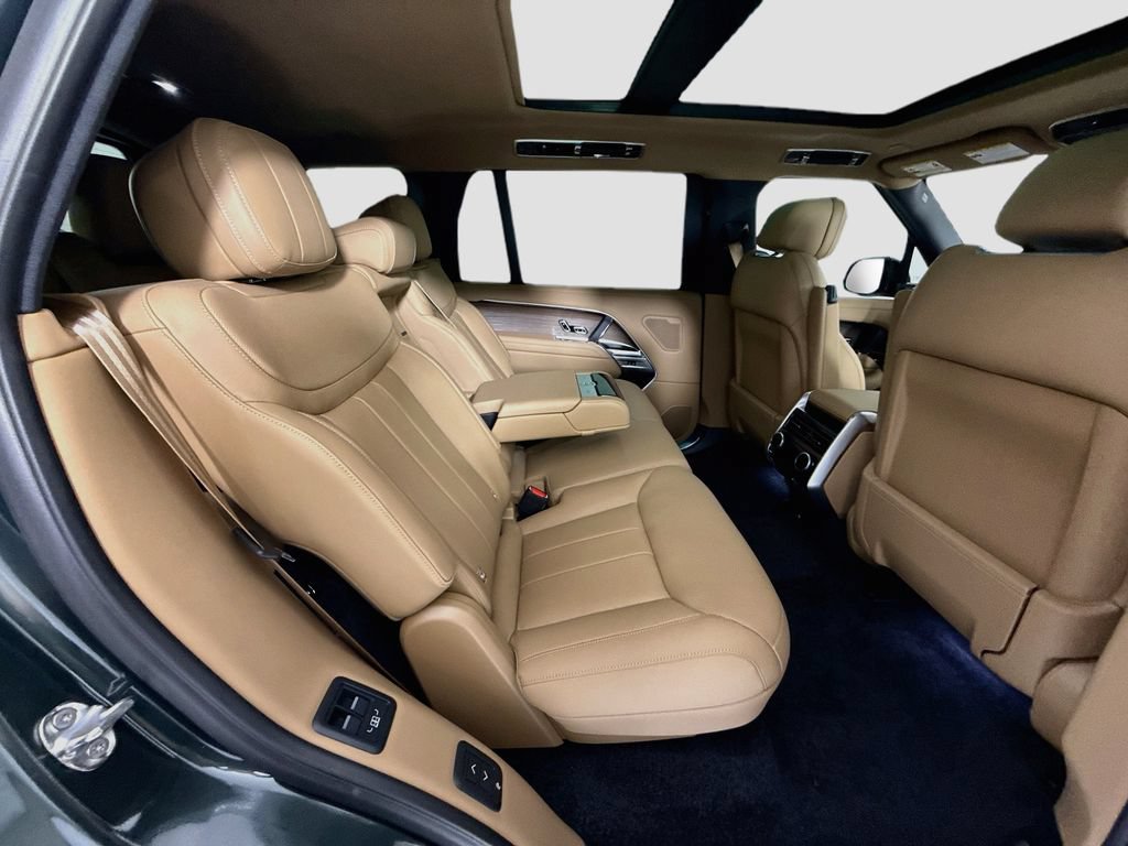 New 2026 Land Rover Range Rover Long Wheelbase SE AWD/4WD image 21