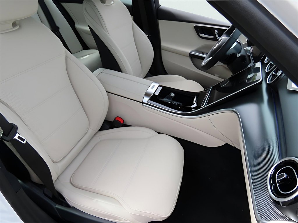 Used 2025 Mercedes-Benz C 300 4MATIC Sedan image 20