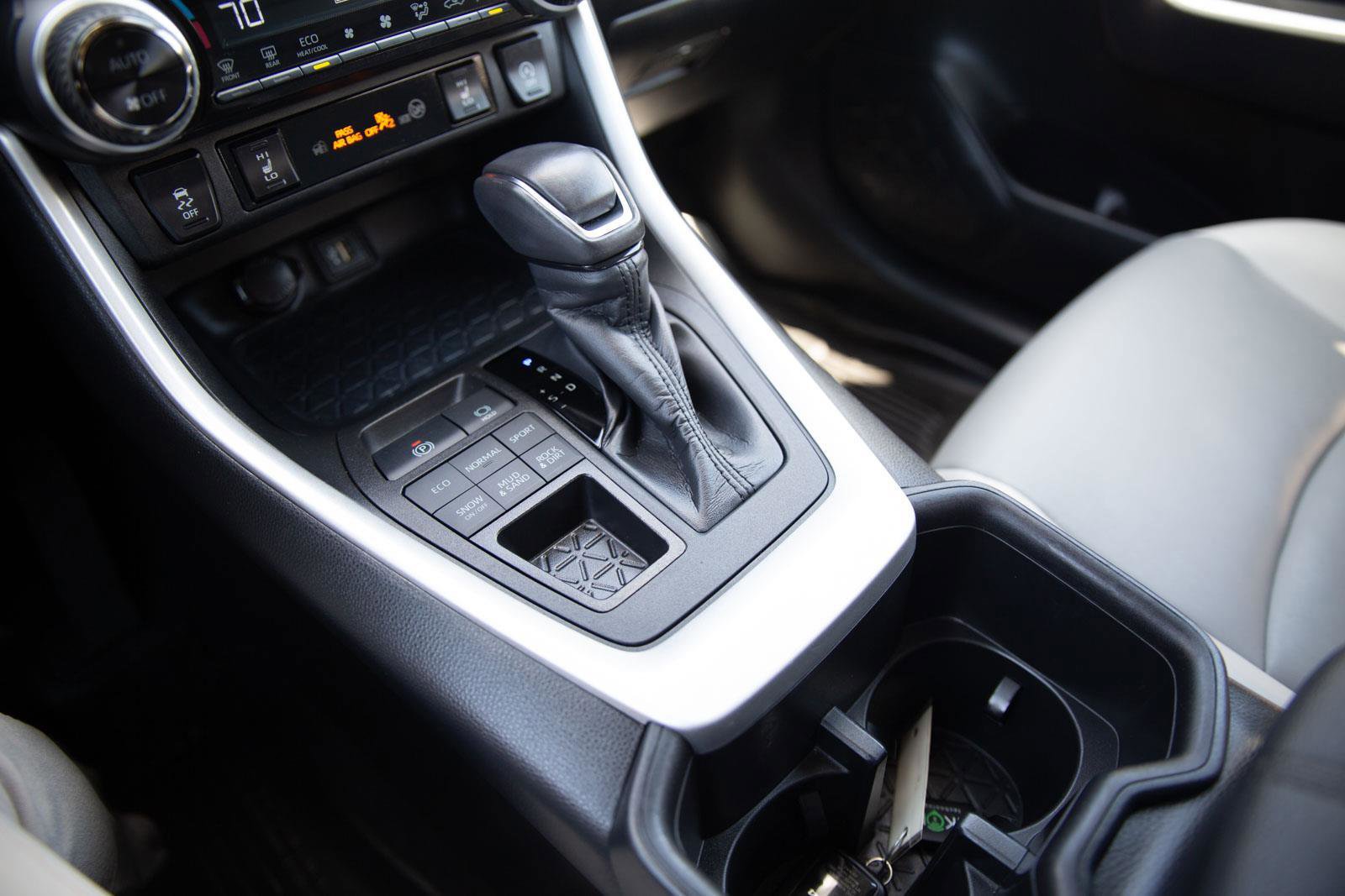 Used 2023 Toyota RAV4 XLE Premium image 12