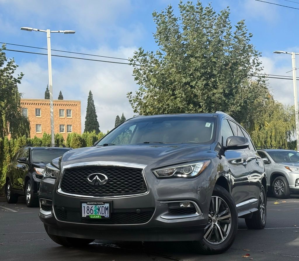 Used 2016 INFINITI QX60 AWD w/ Premium Plus Package