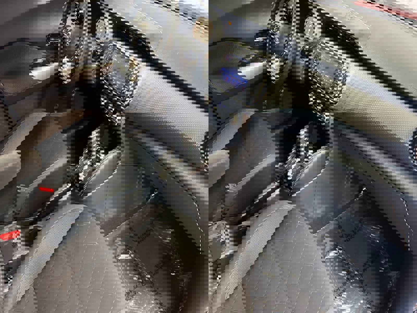 Used 2019 Nissan Kicks SV image 16