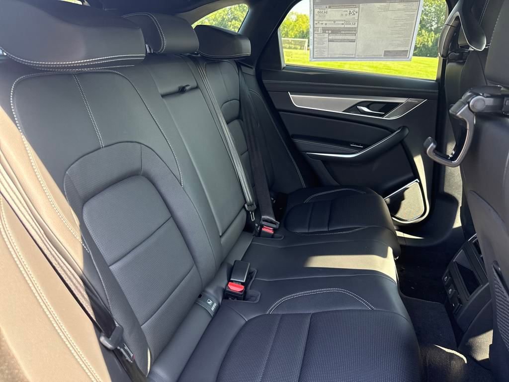 New 2026 Jaguar F-PACE R-Dynamic S image 32