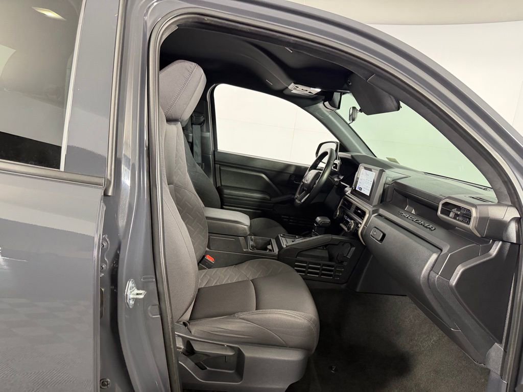 Used 2025 Toyota Tacoma SR image 27