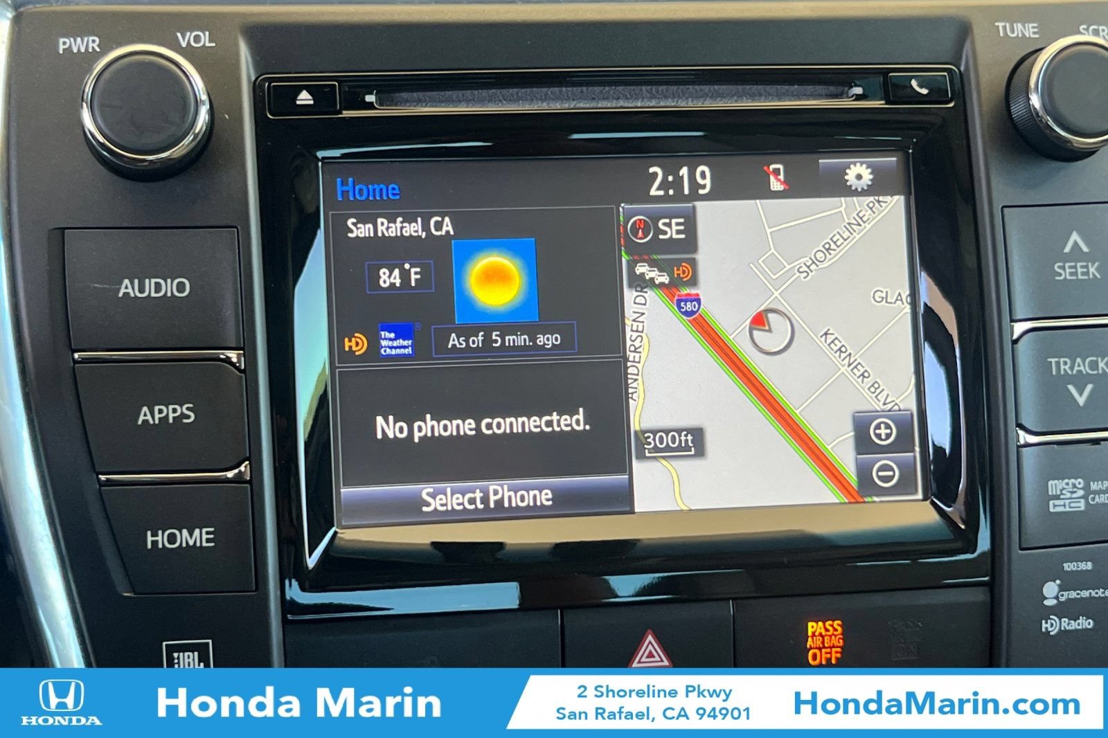 Used 2015 Toyota Camry XLE w/ Moonroof Package FWD image 23