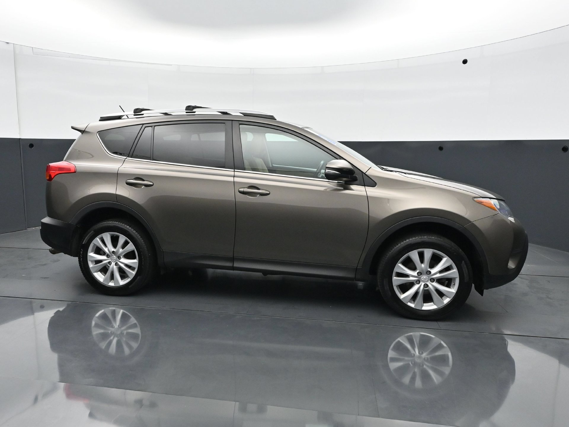 Used 2014 Toyota RAV4 Limited AWD/4WD image 7