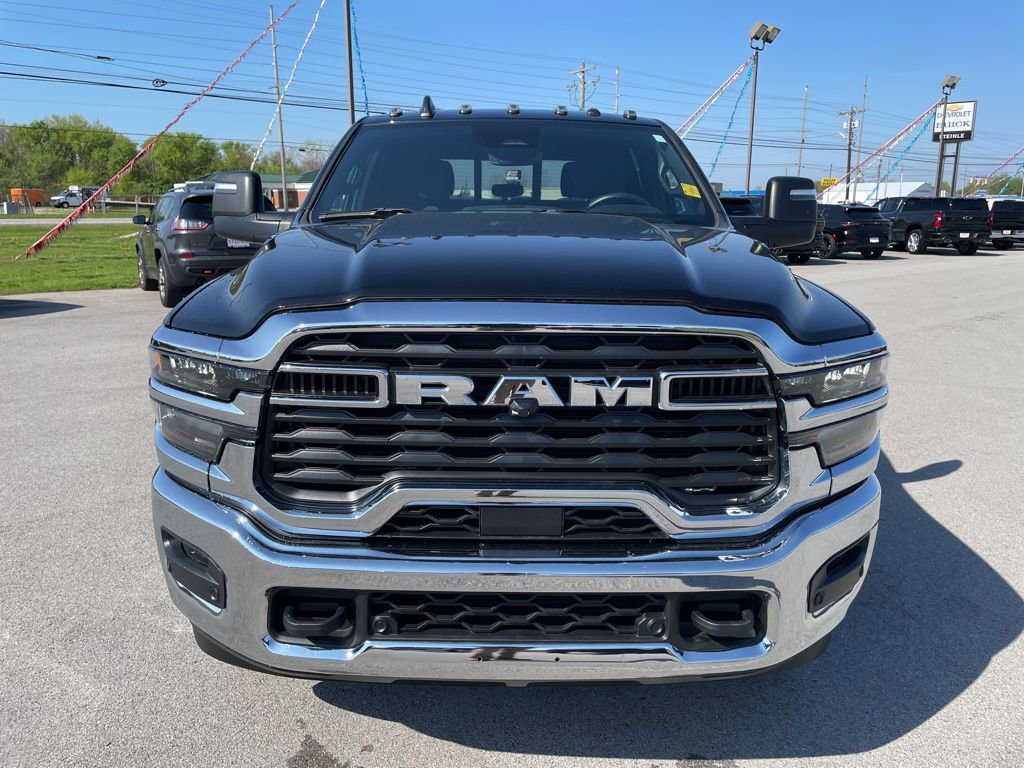 Used 2025 RAM 3500 Tradesman AWD/4WD image 2