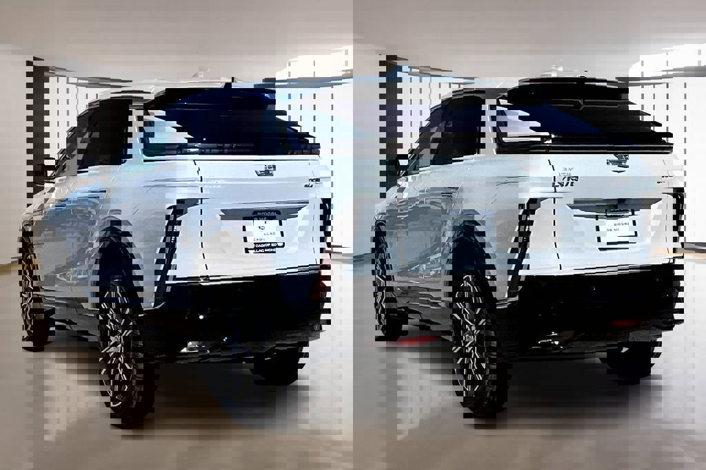 New 2026 Cadillac Lyriq Luxury image 3