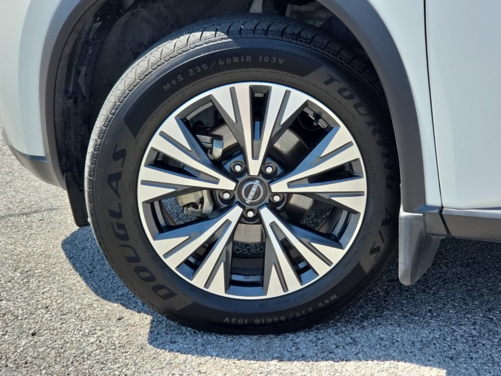 Used 2023 Nissan Rogue SV AWD/4WD image 10