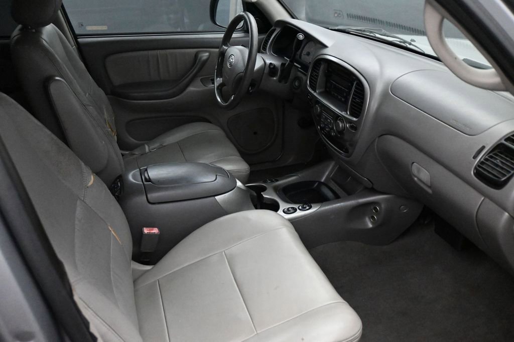 Used 2003 Toyota Sequoia Limited RWD image 10