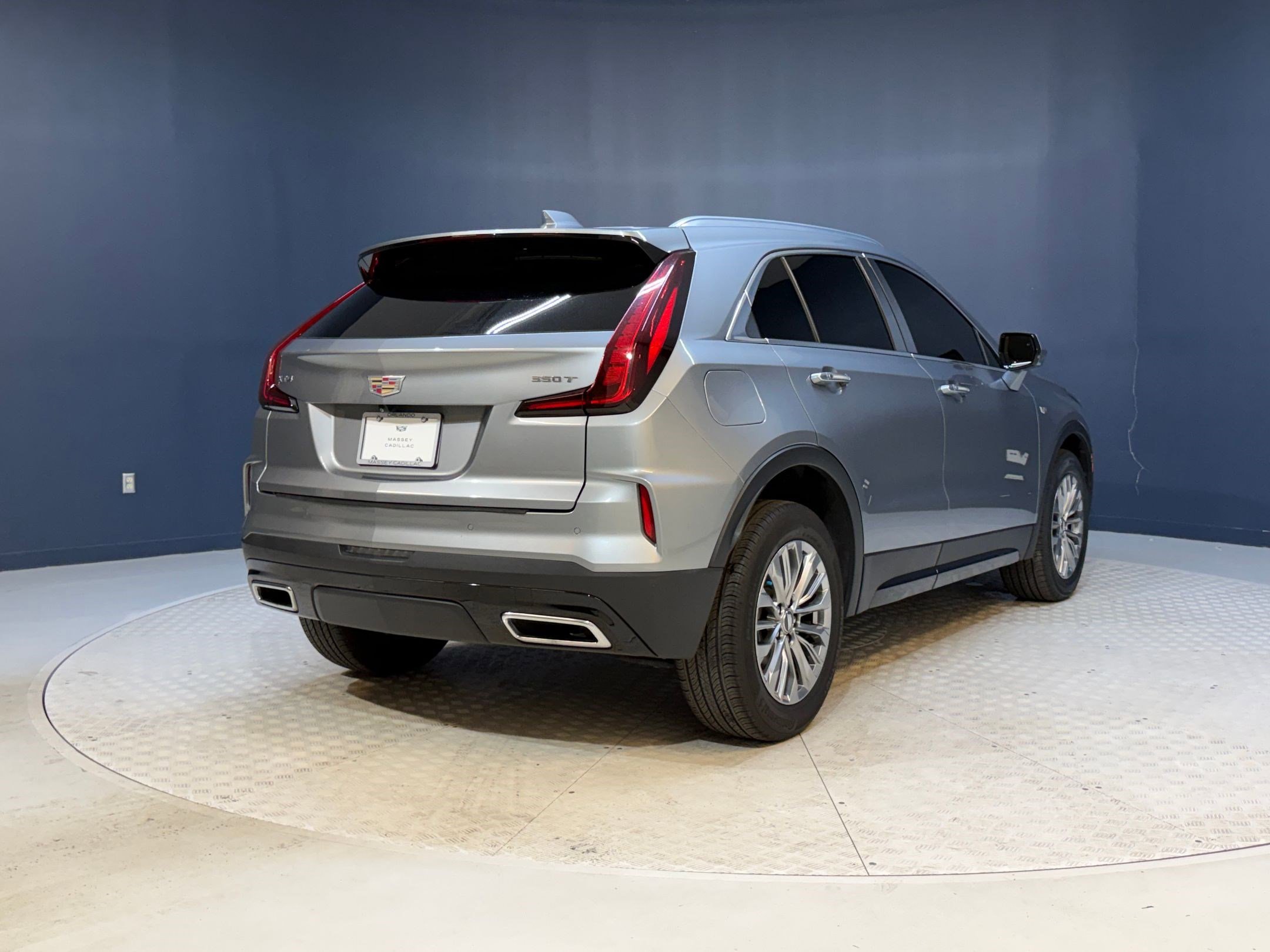 Certified 2024 Cadillac XT4 Premium Luxury image 9