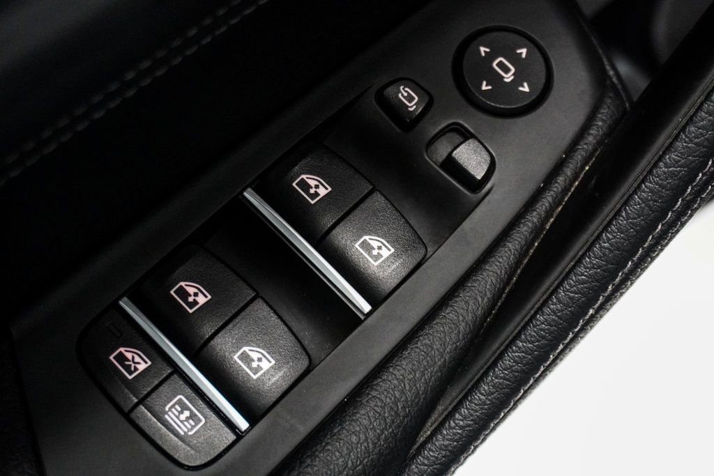 Used 2023 BMW 540i xDrive w/ Premium Package image 24