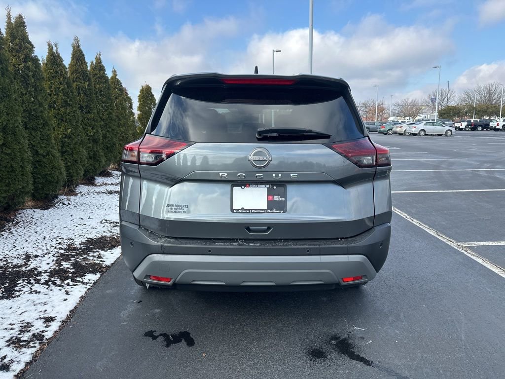 Used 2023 Nissan Rogue S image 6