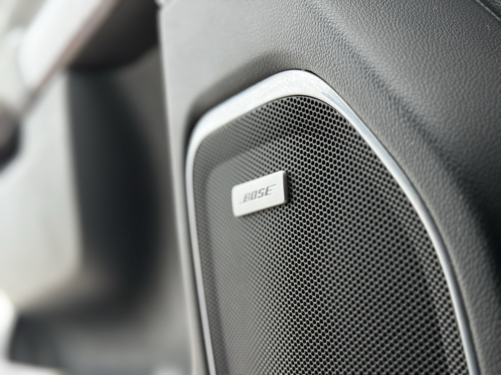 Used 2016 GMC Sierra 1500 SLT w/ SLT Premium Package image 15