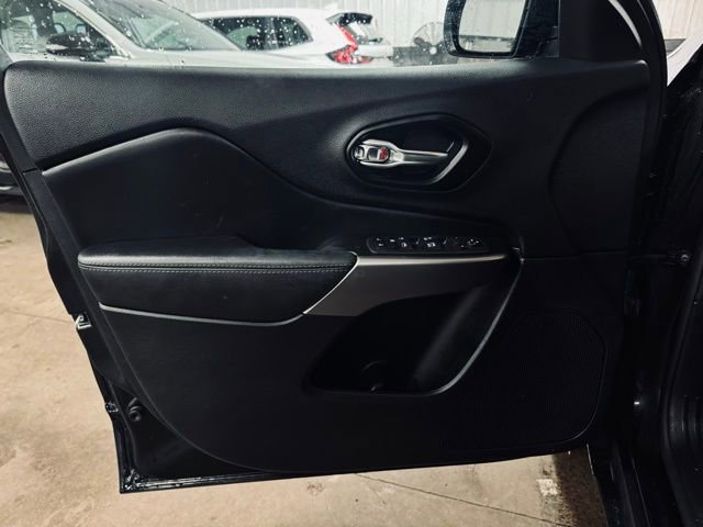 Used 2022 Jeep Cherokee Latitude Lux image 13