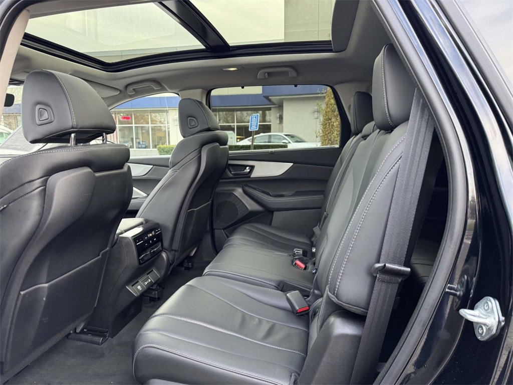 Certified 2023 Acura MDX SH-AWD w/ Technology Package image 10