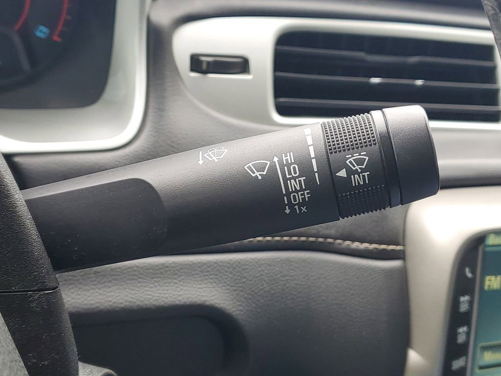 Used 2015 Chevrolet Camaro LT RWD image 13