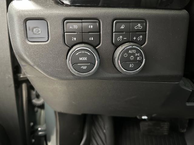 Used 2025 Chevrolet Silverado 1500 LT Trail Boss w/ LT Trail Boss Premium Package AWD/4WD image 25