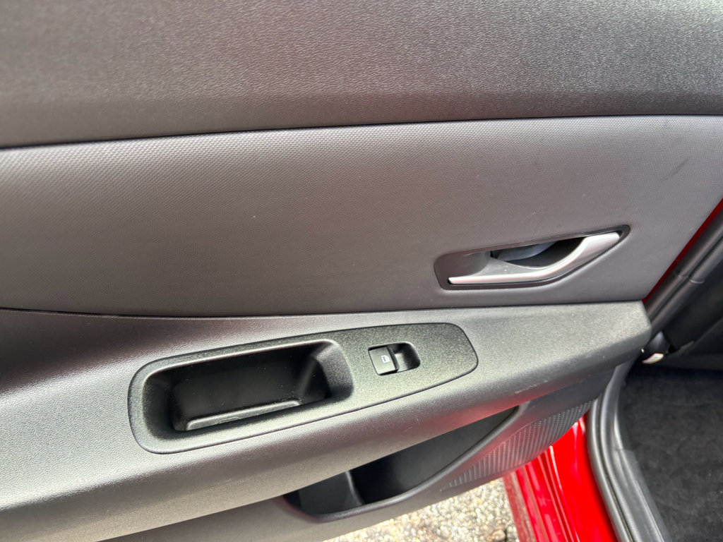 Used 2024 Hyundai Elantra Limited FWD image 18