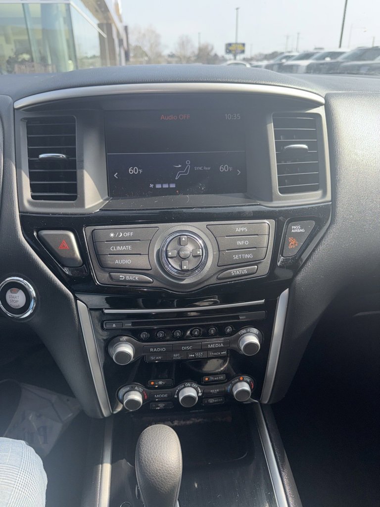 Used 2020 Nissan Pathfinder S image 19