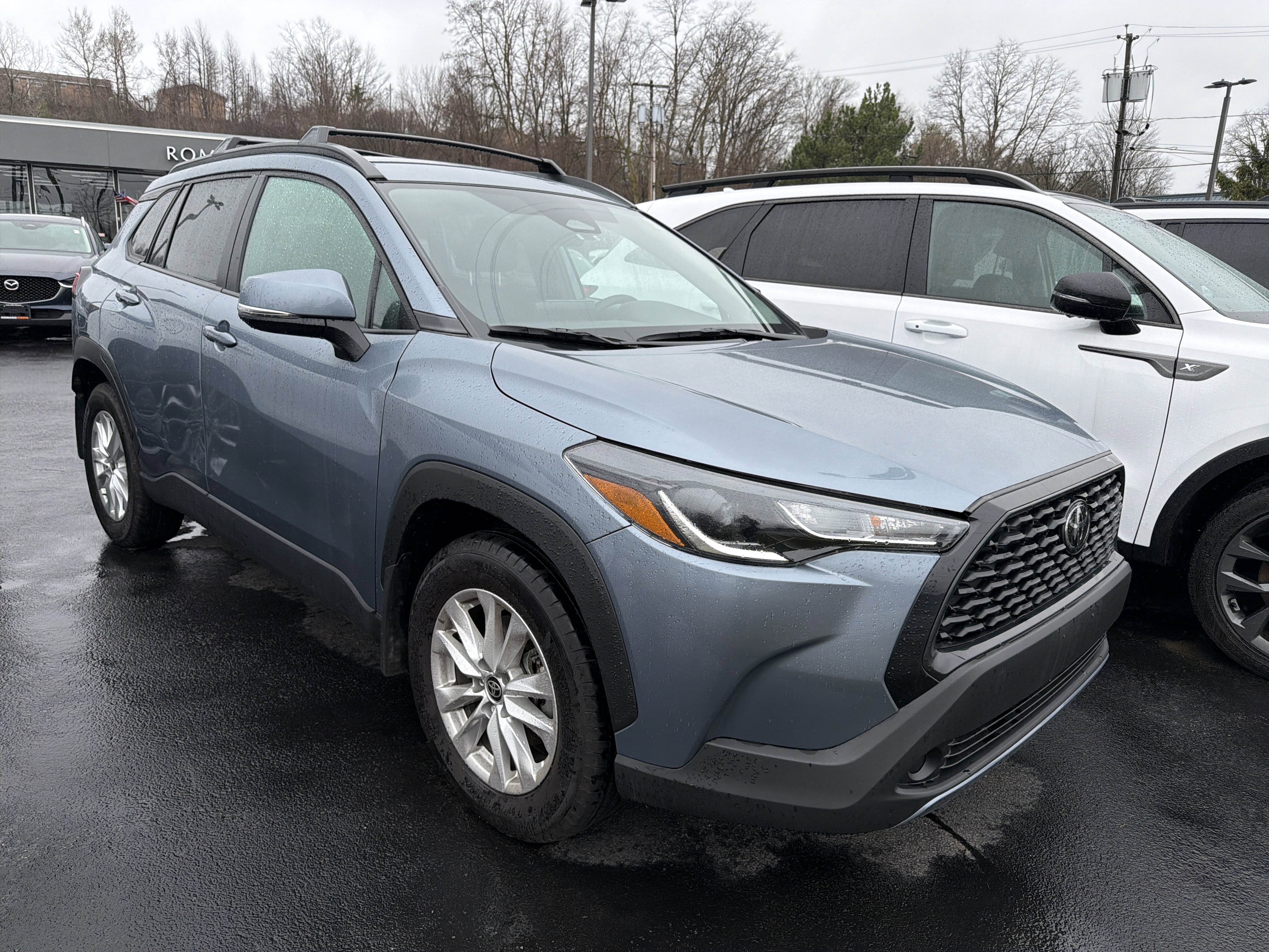 Used 2024 Toyota Corolla Cross LE image 27